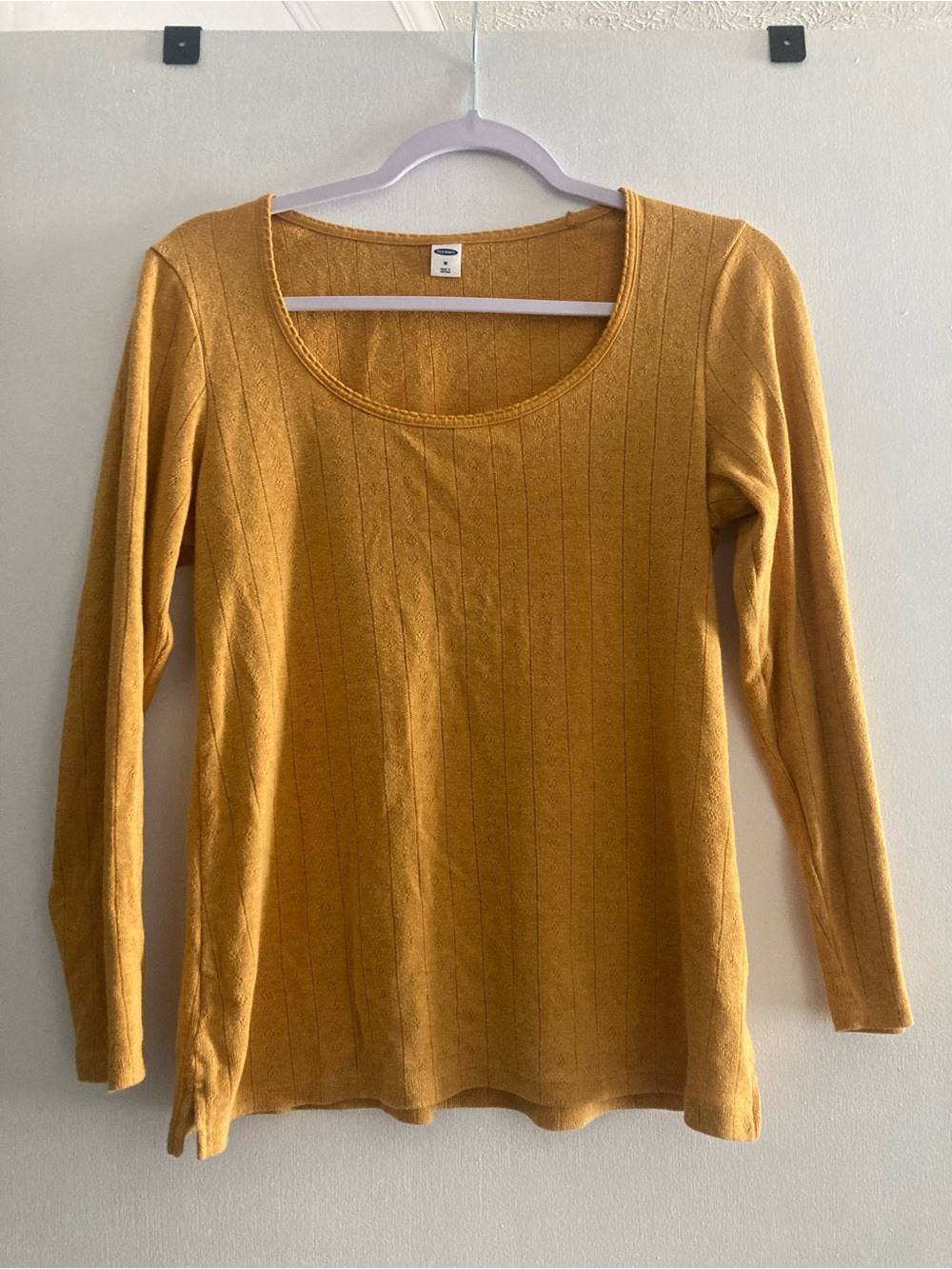 Old Navy Long-sleeve Tee